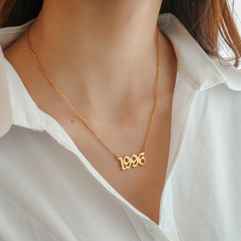 Collares con números del año y - Women'S Fashion Year 2000 reseña y precio